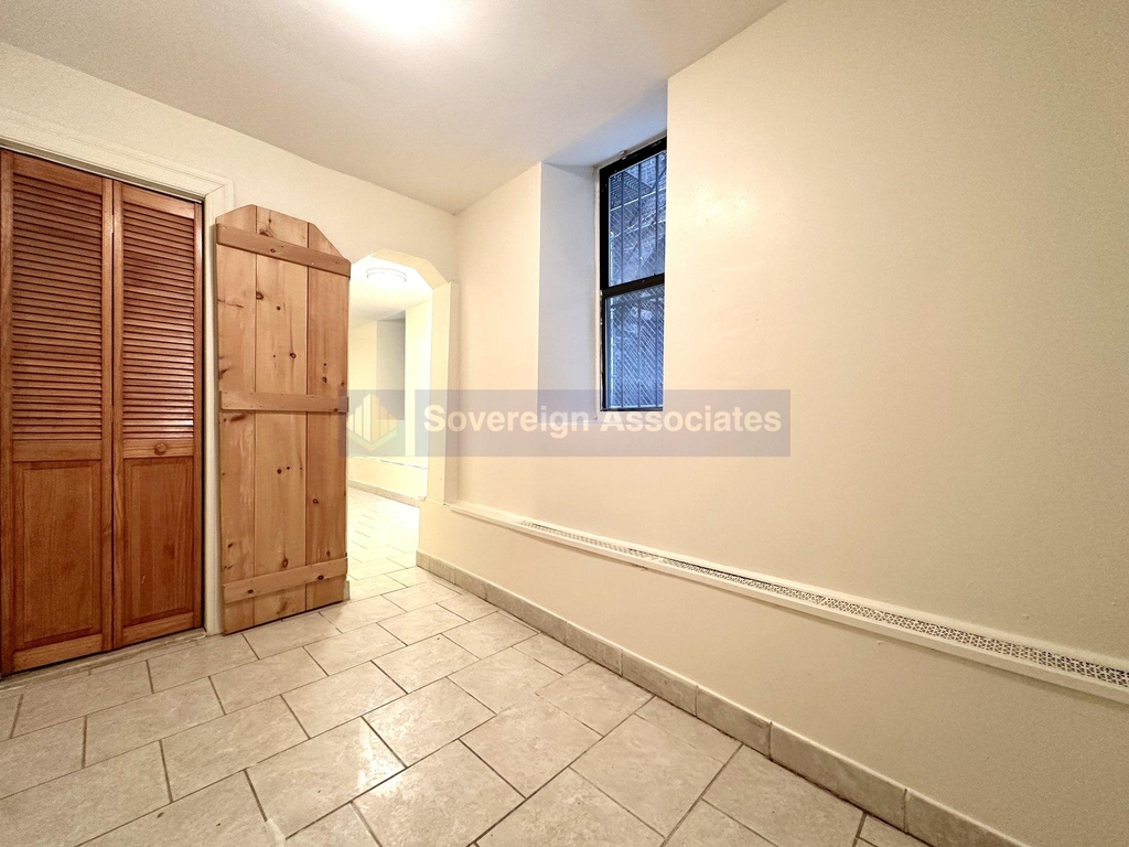 3133 Broadway - Photo 9