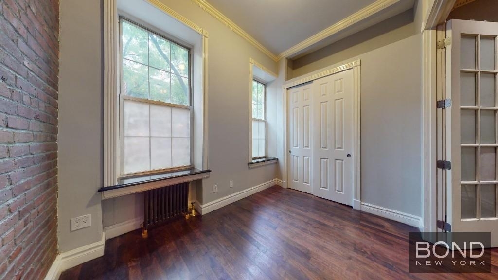 350 West 21st Street - Photo 0