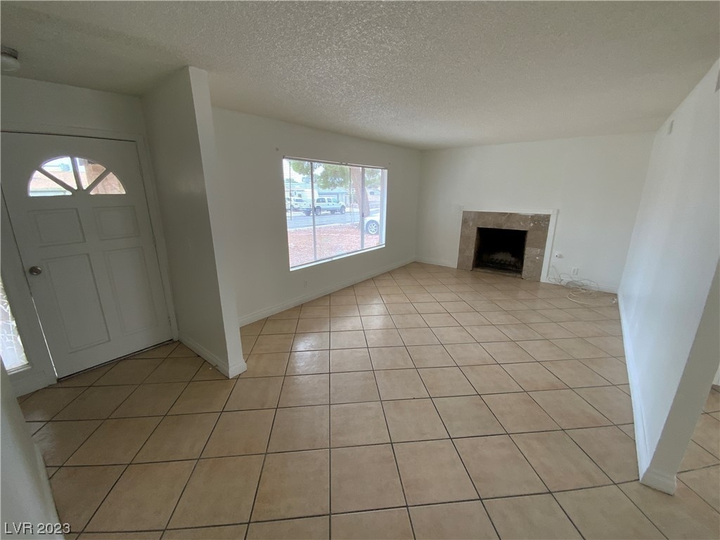 4805 Castle Rock Court - Photo 2