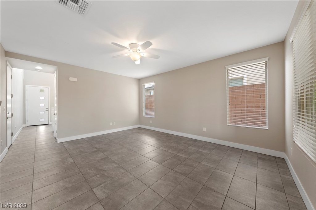 10246 Kesington Drive - Photo 14