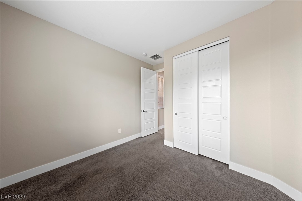 10246 Kesington Drive - Photo 17