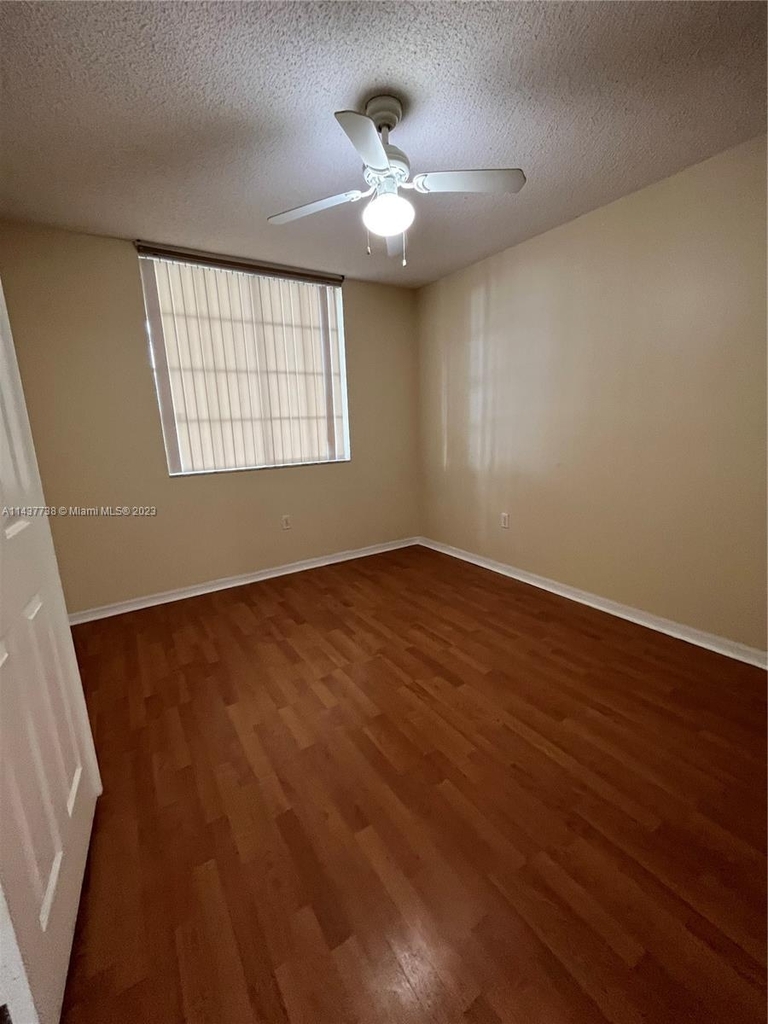 11155 Sw 5th Pl - Photo 15