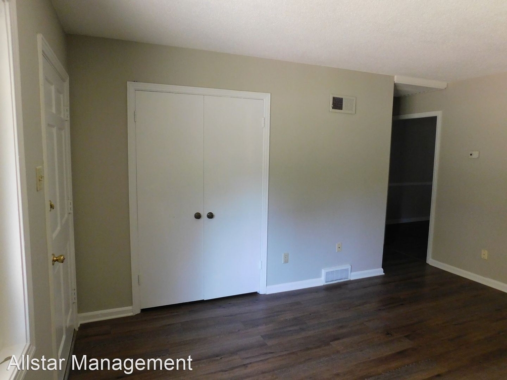 1760 Northfield Drive - Photo 3