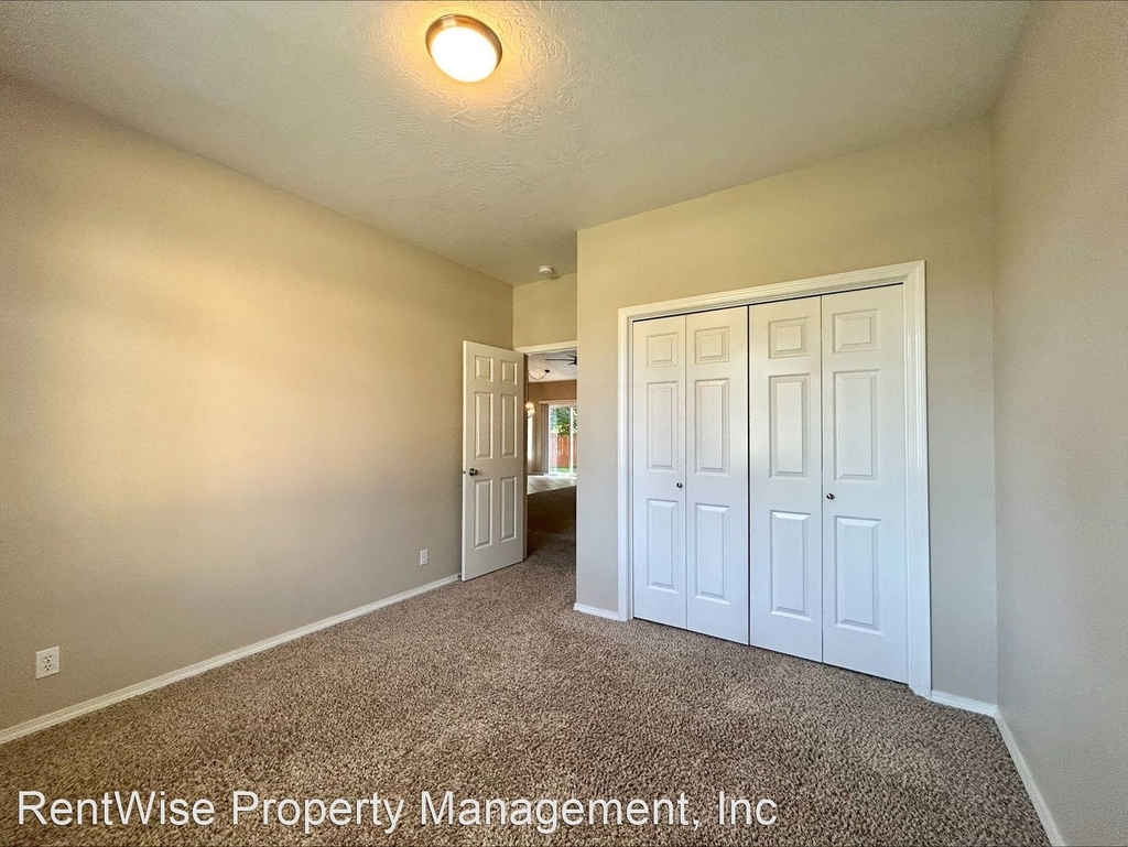 690 W Konavle Ct - Photo 13