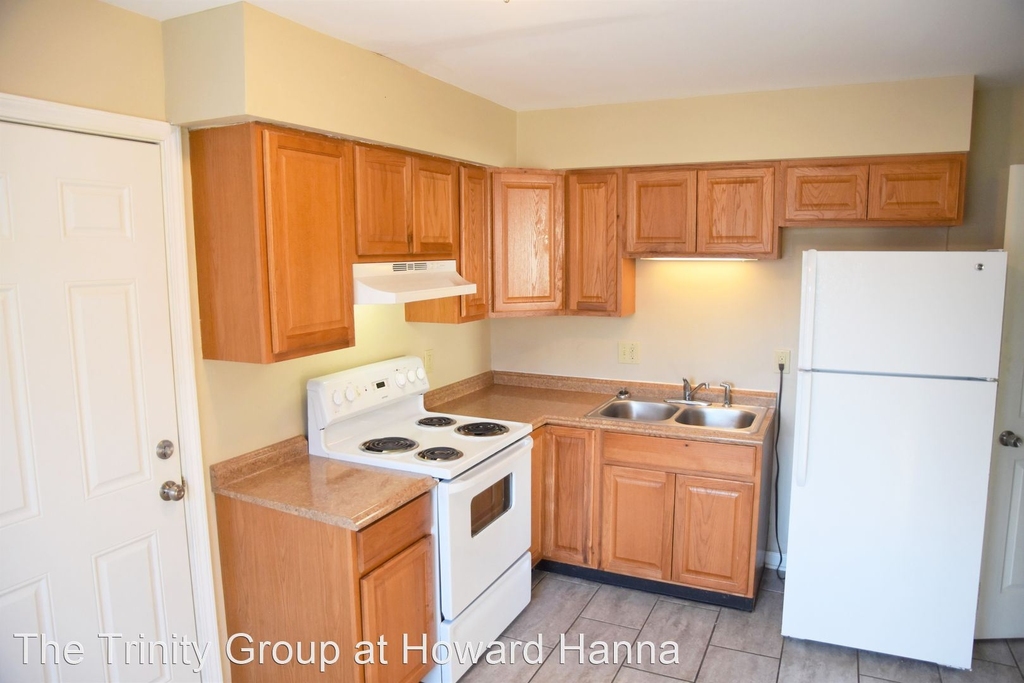 1171 Sanborn Place - Photo 4