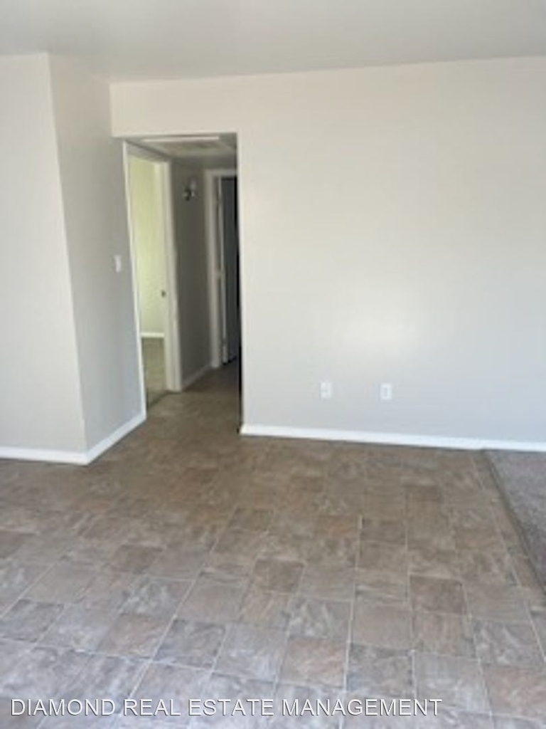 209 Universe Ave. - Photo 3