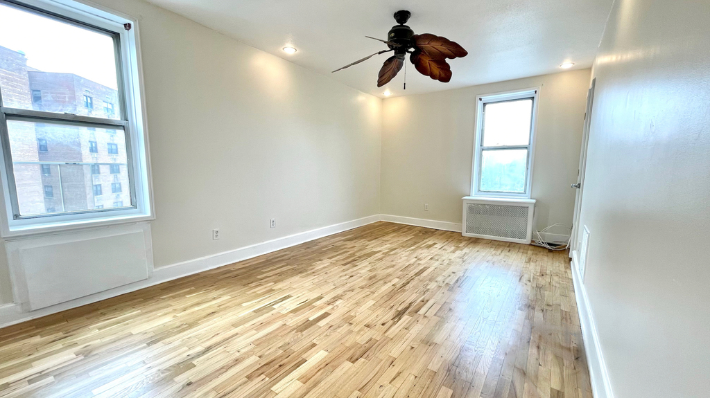 59-21 Calloway Street - Photo 6
