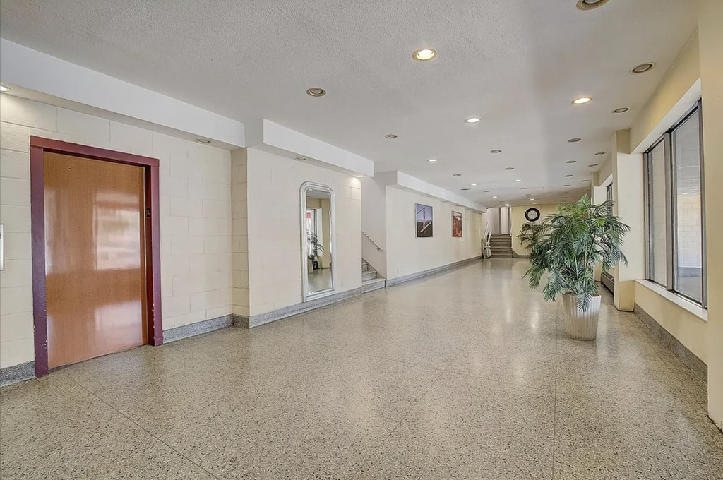59-21 Calloway Street - Photo 14