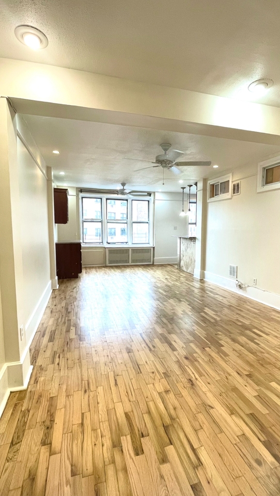 59-21 Calloway Street - Photo 0