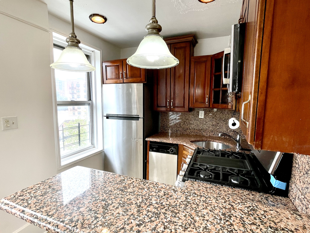 59-21 Calloway Street - Photo 5