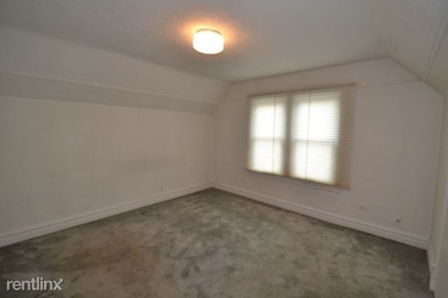 3239 N. Leavitt, Unit 8 - Photo 7