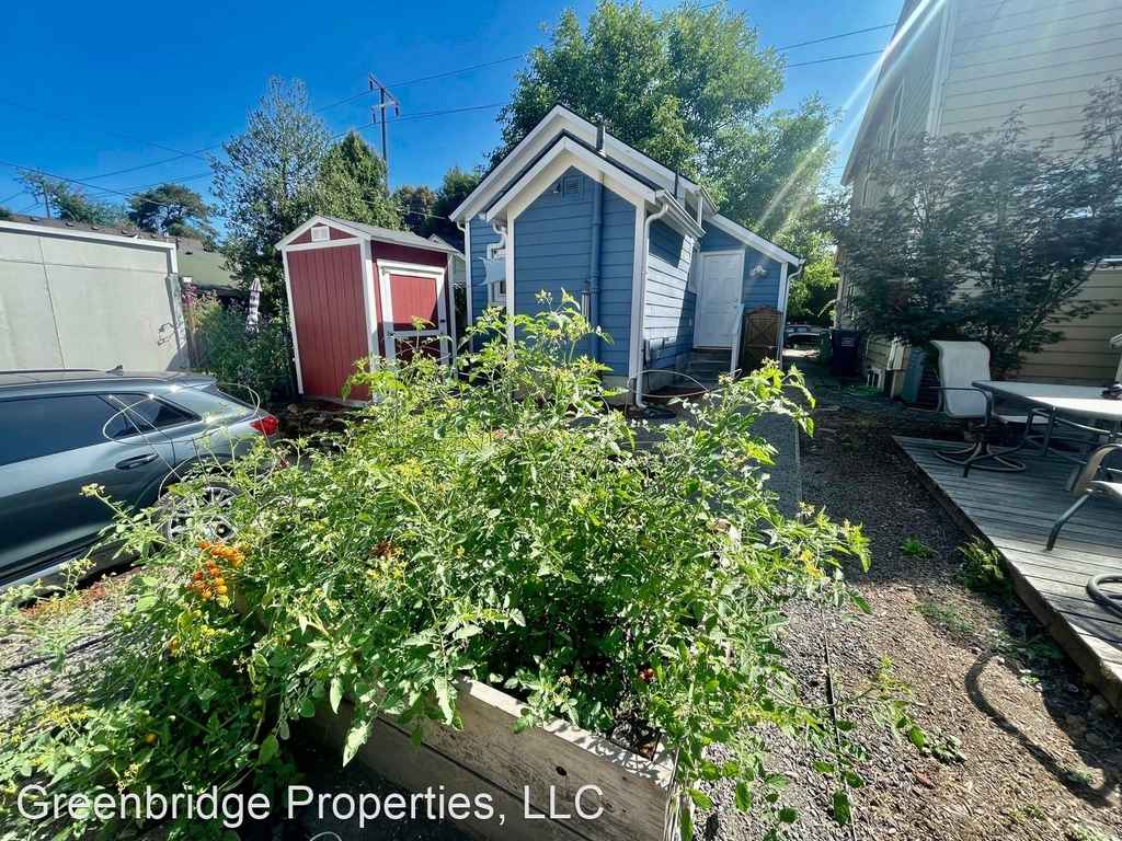 3925 N Albina Ave - Photo 32