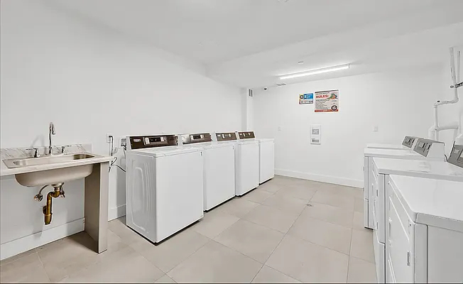 2175 Bergen Street - Photo 10
