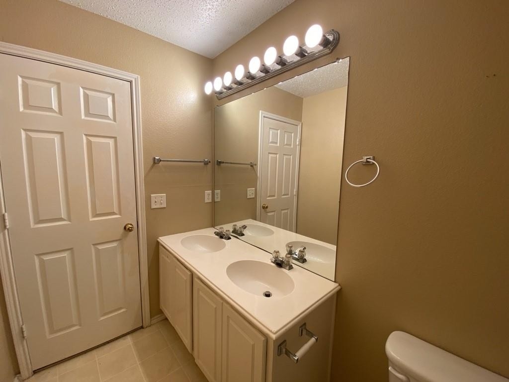 2805 Crater Lake Lane - Photo 27