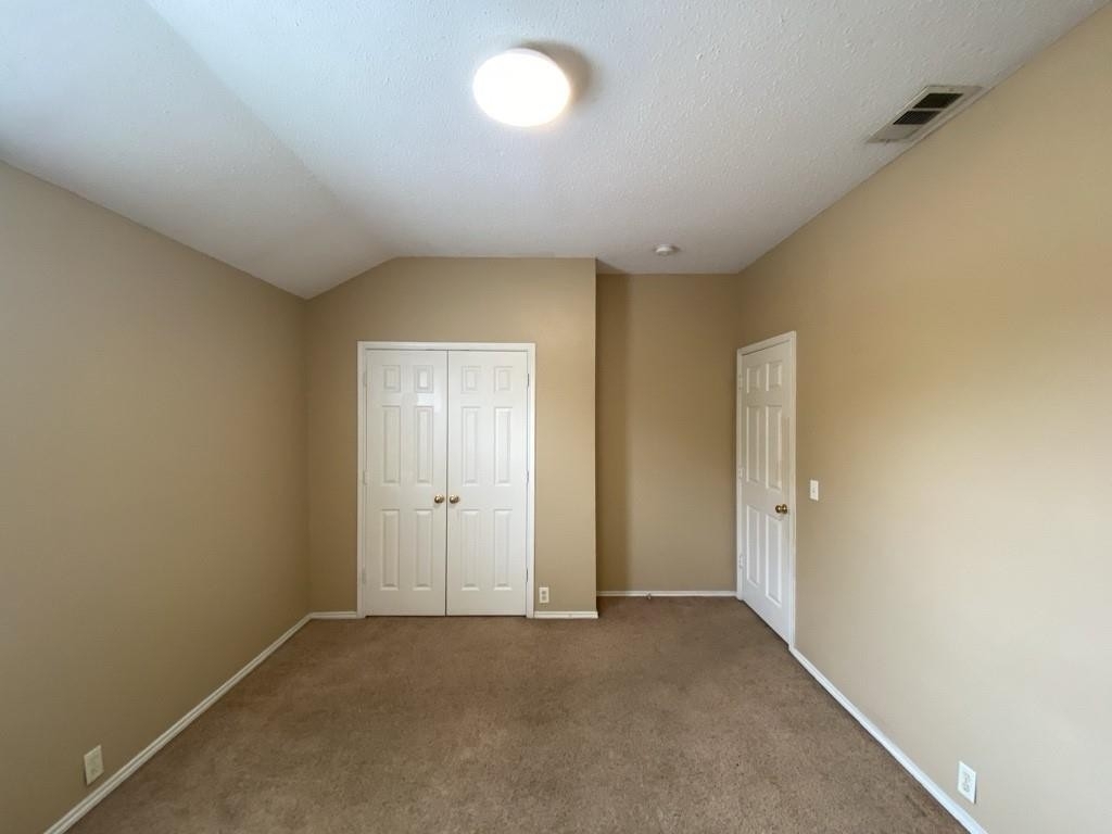 2805 Crater Lake Lane - Photo 30