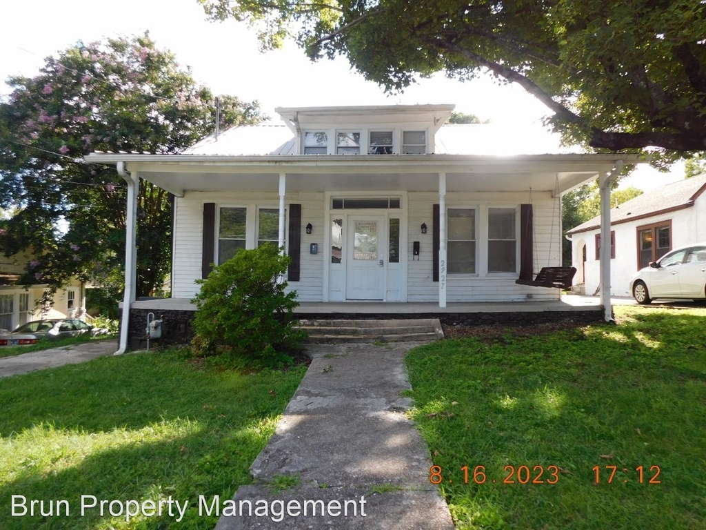 2927 Dempster St. - Photo 0