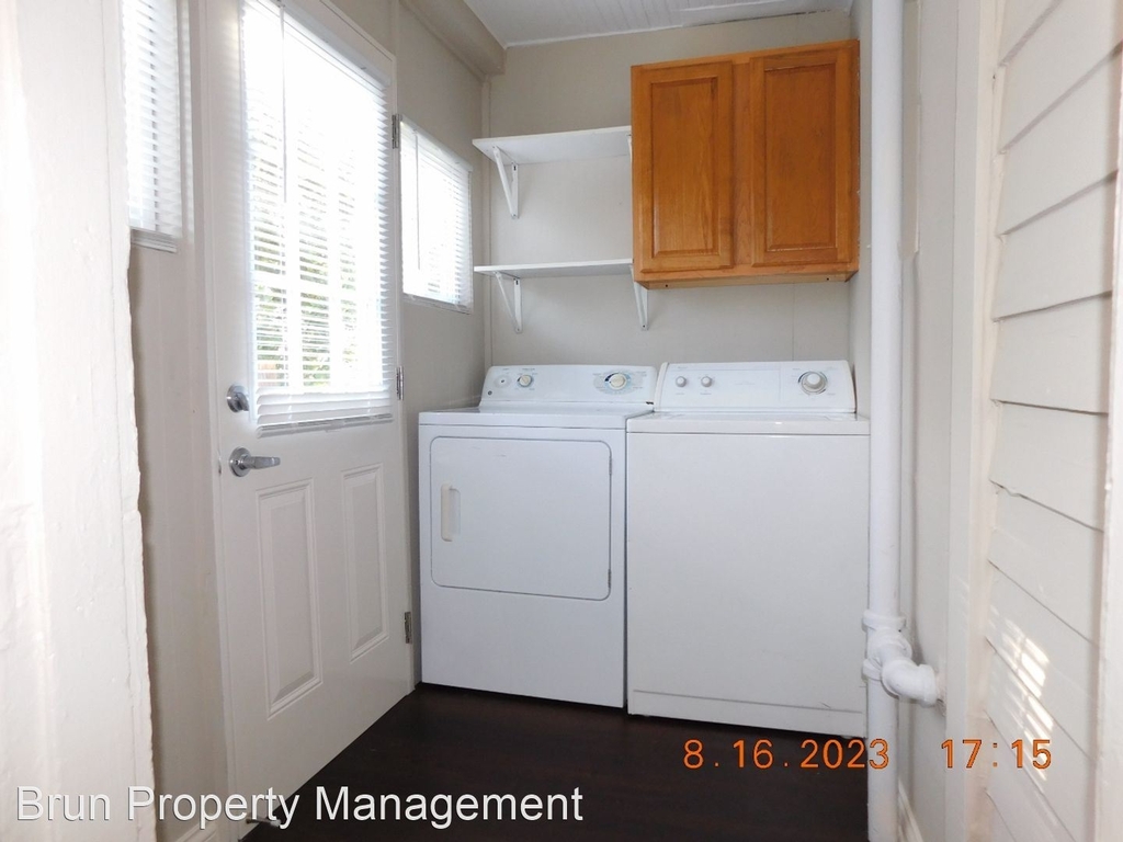 2927 Dempster St. - Photo 6