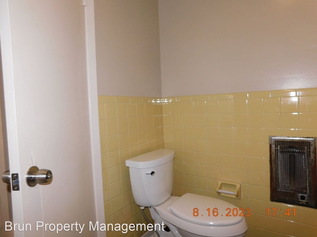 2927 Dempster St. - Photo 27