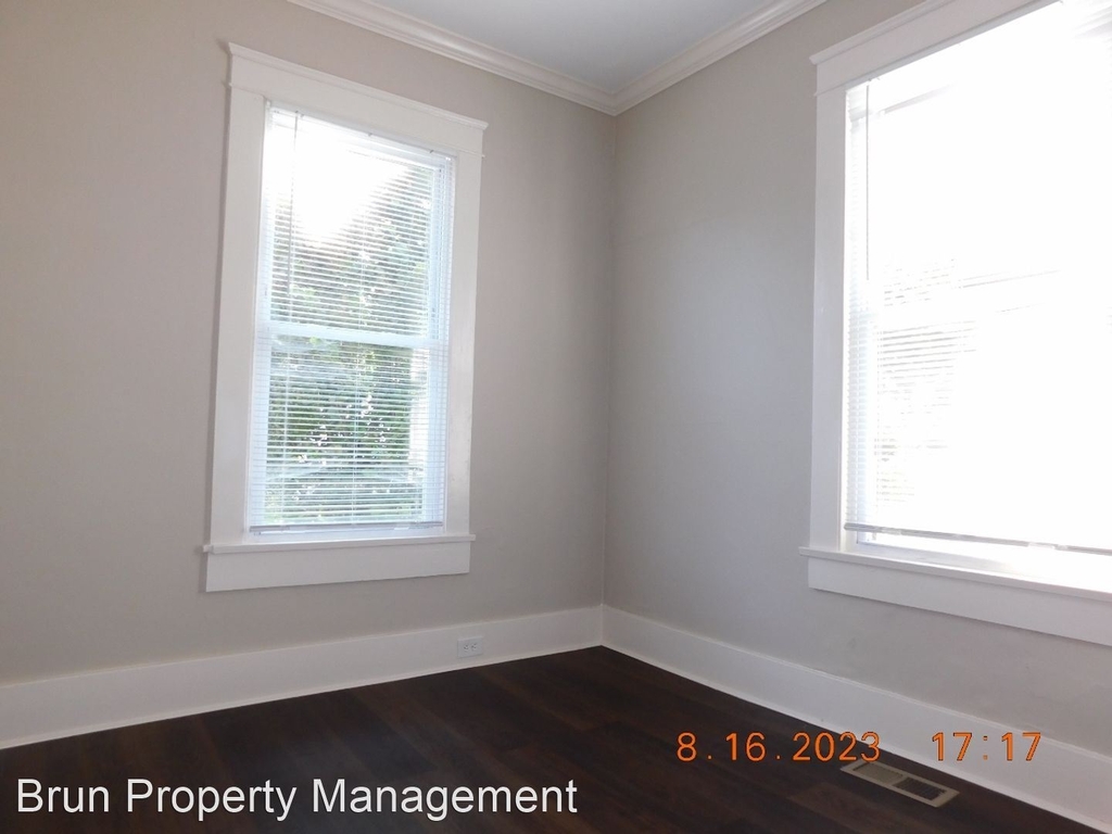 2927 Dempster St. - Photo 10