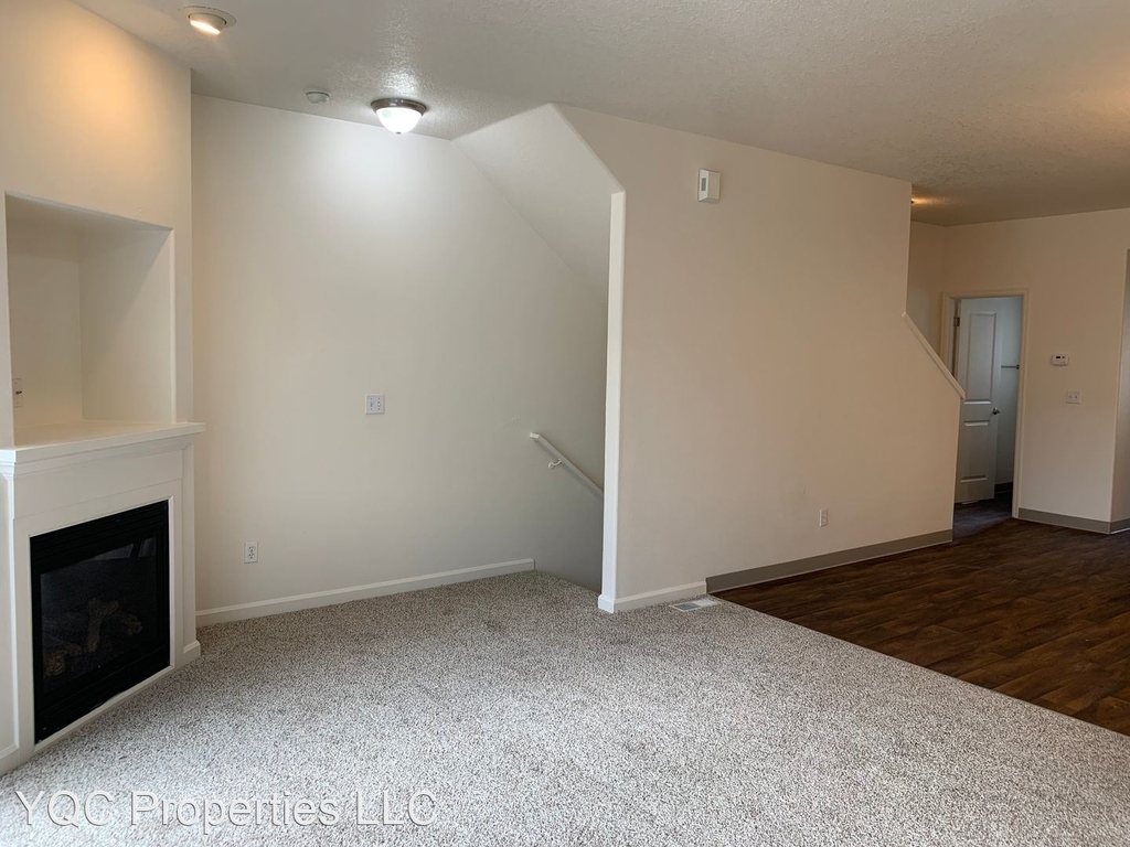 12200 Se Ramona Street - Photo 2