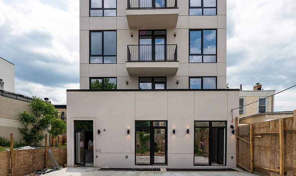 491 Evergreen Avenue - Photo 9