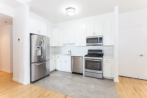 135 William Street - Photo 1