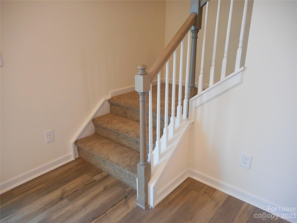 3606 Secrest Landing - Photo 5