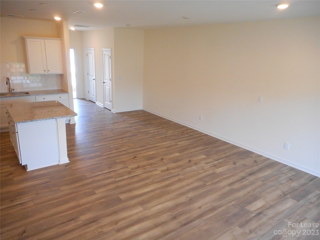 3606 Secrest Landing - Photo 8