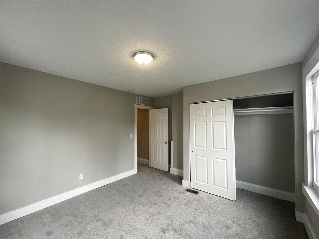 87 Reeb Avenue - Photo 17