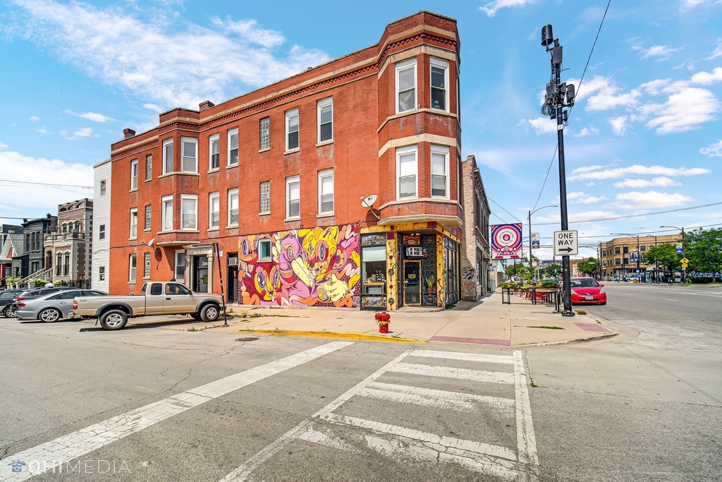 2404 W Superior Street - Photo 1