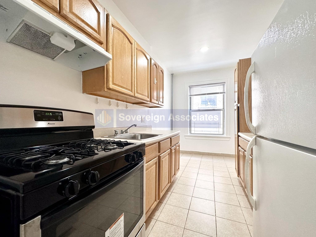 320 Wadsworth Avenue - Photo 4