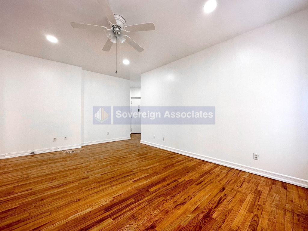 320 Wadsworth Avenue - Photo 1