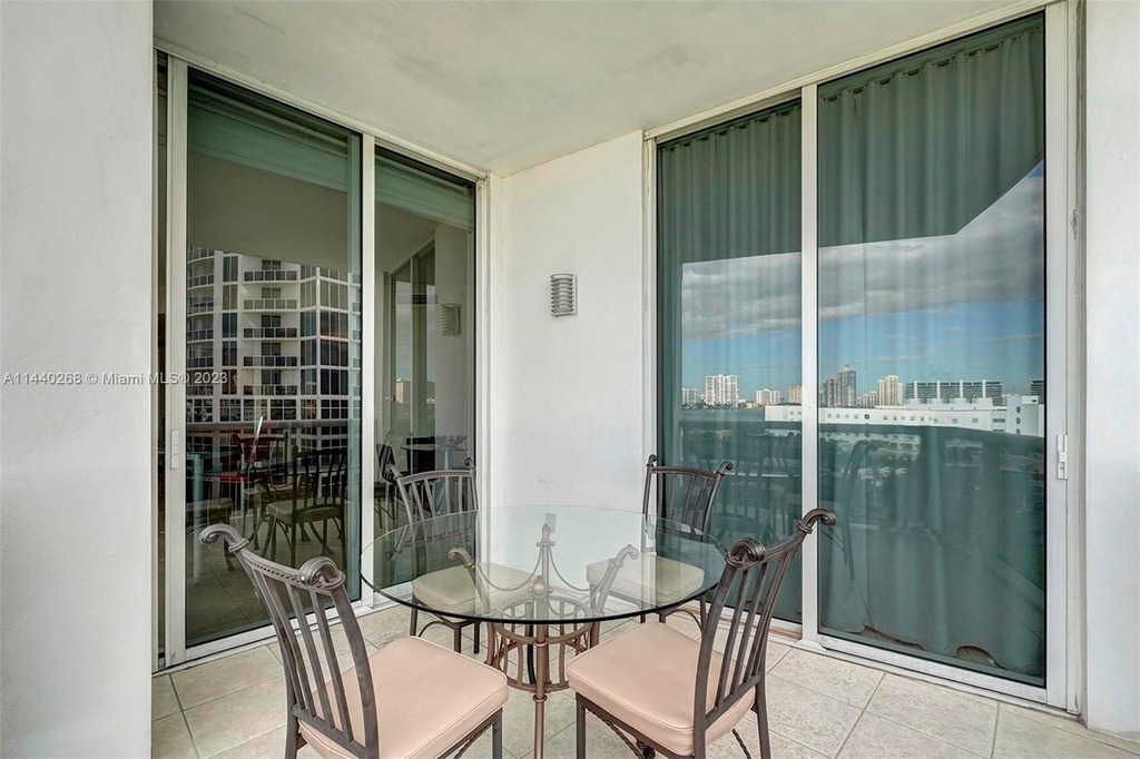 18101 Collins Ave - Photo 46