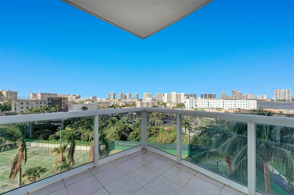 18101 Collins Ave - Photo 59