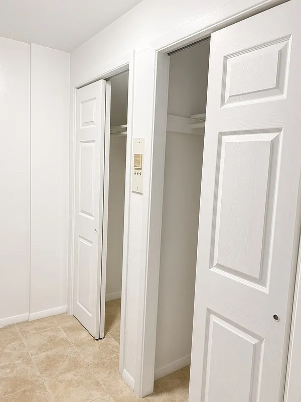 270 West 25th Street - Photo 3