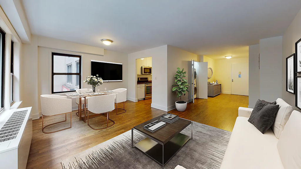East 63rd Street - Photo 1