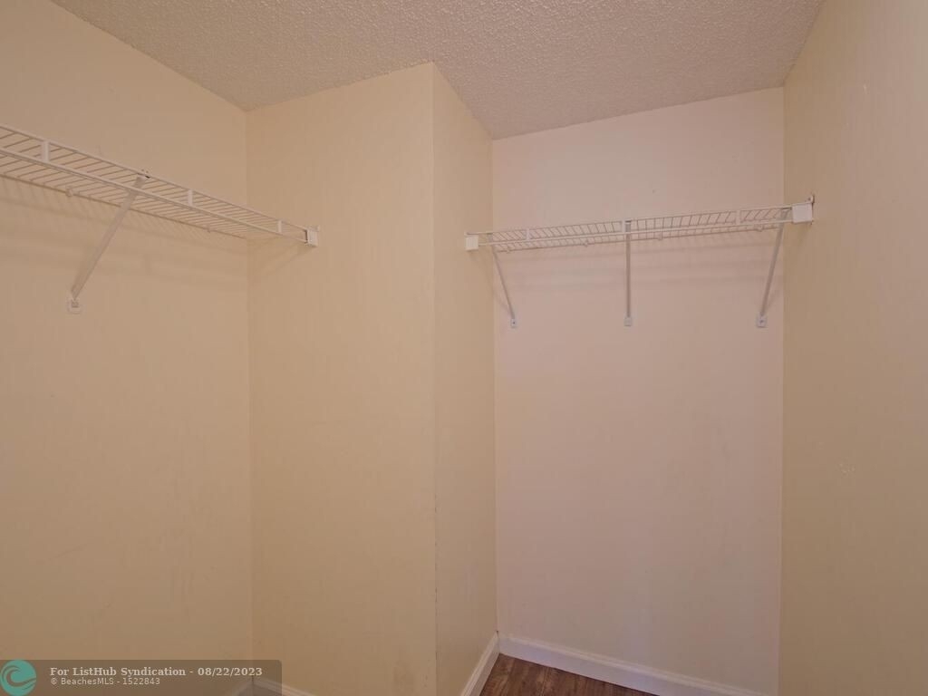 2431 Nw 56th Ave - Photo 12