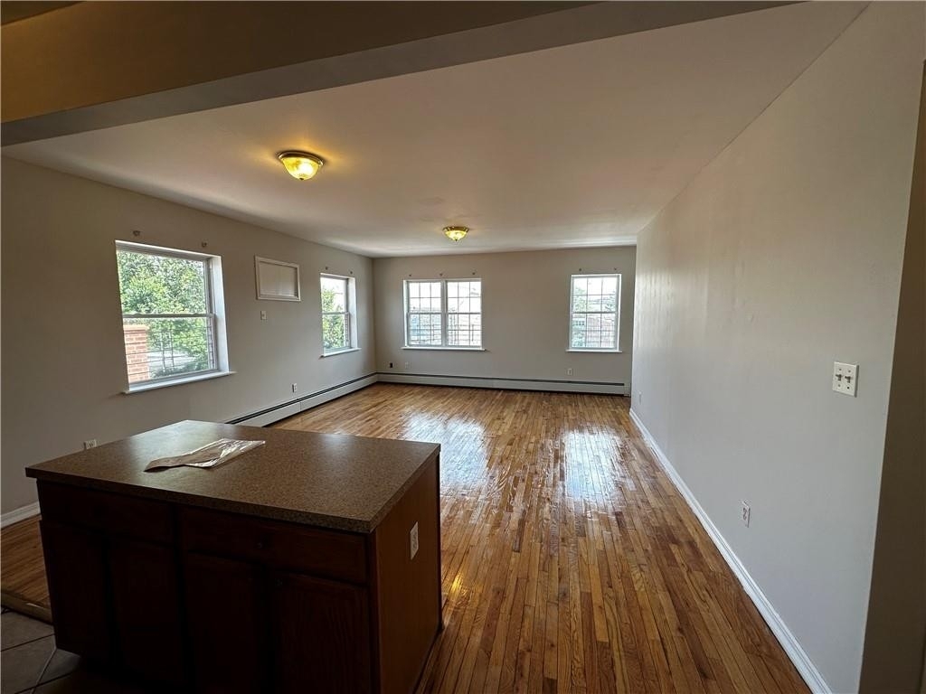 764 Warwick Street - Photo 3