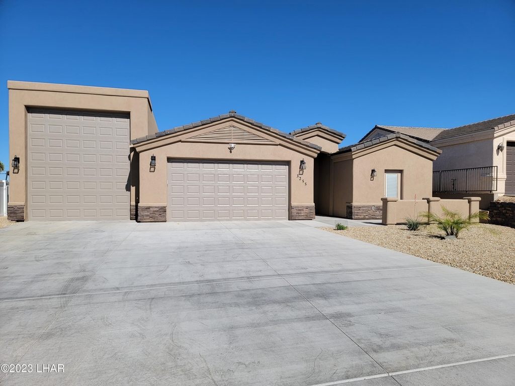 3255 Silver Saddle Dr - Photo 0