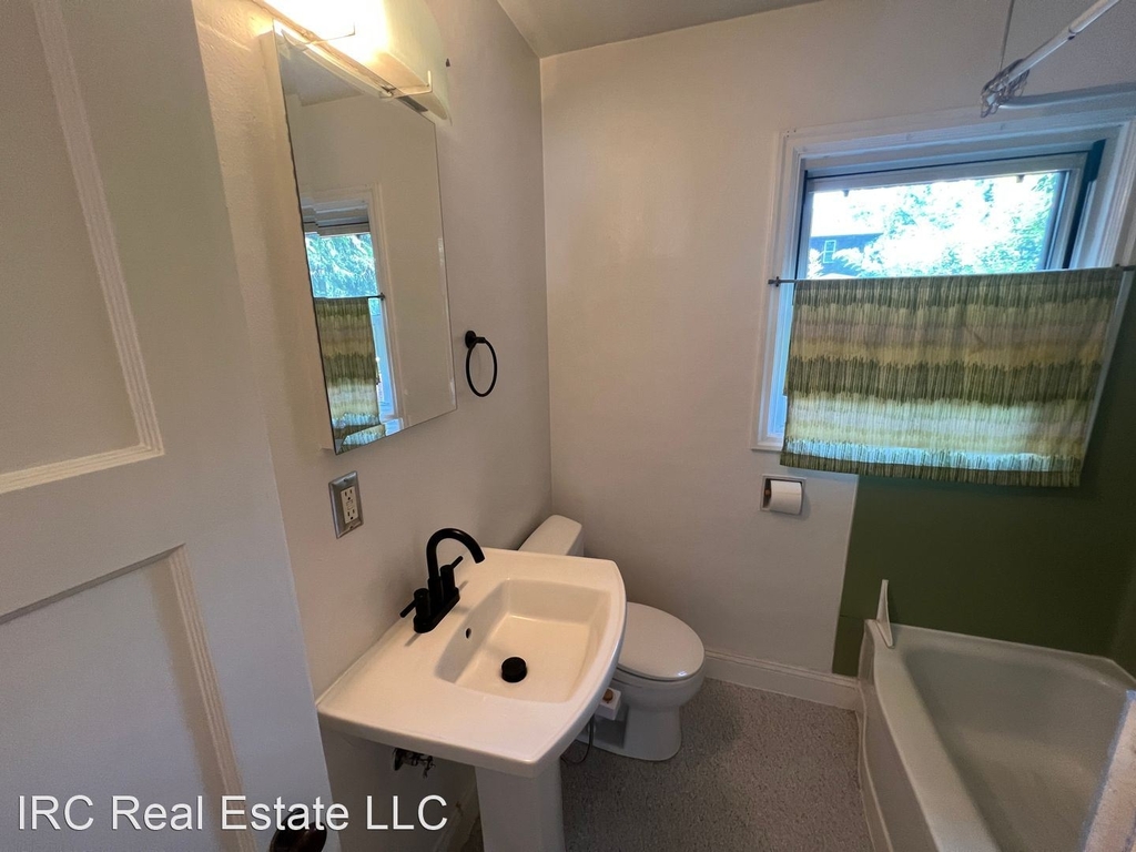 5615 N Wilbur Avenue - Photo 10