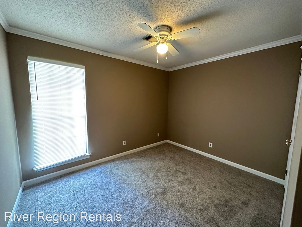 3225 Hillcrest Lane - Photo 10