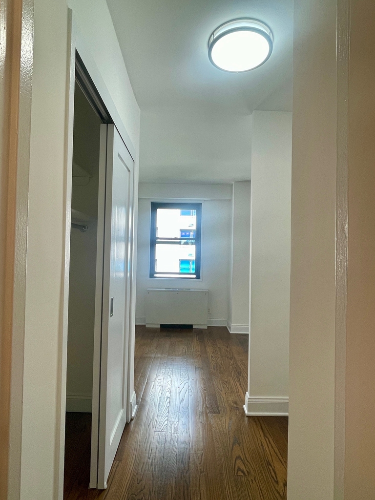 400 East 89th Street, 6N - Photo 5