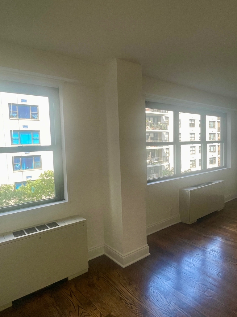 400 East 89th Street, 6N - Photo 2