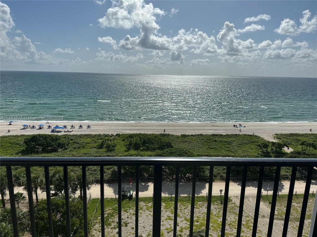 9273 Collins Ave - Photo 4