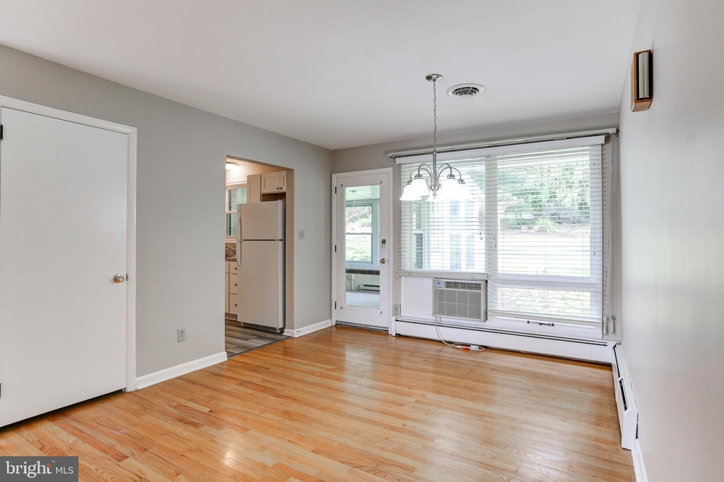 1039 Walnut Street - Photo 12