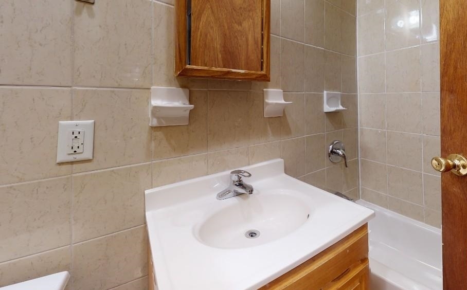 154 Orchard Street - Photo 5