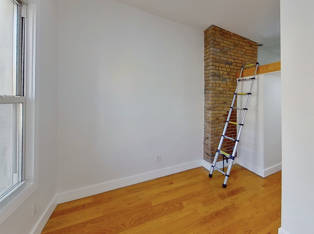 564 Central Avenue - Photo 2