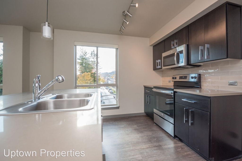 5885 S Macadam Avenue - Photo 2