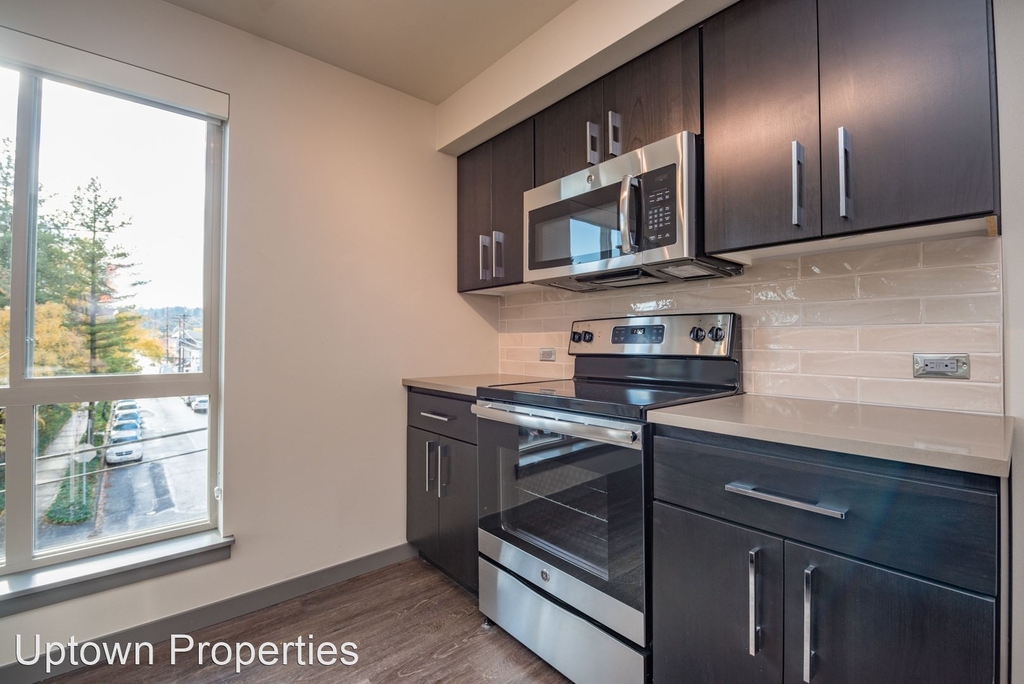 5885 S Macadam Avenue - Photo 3