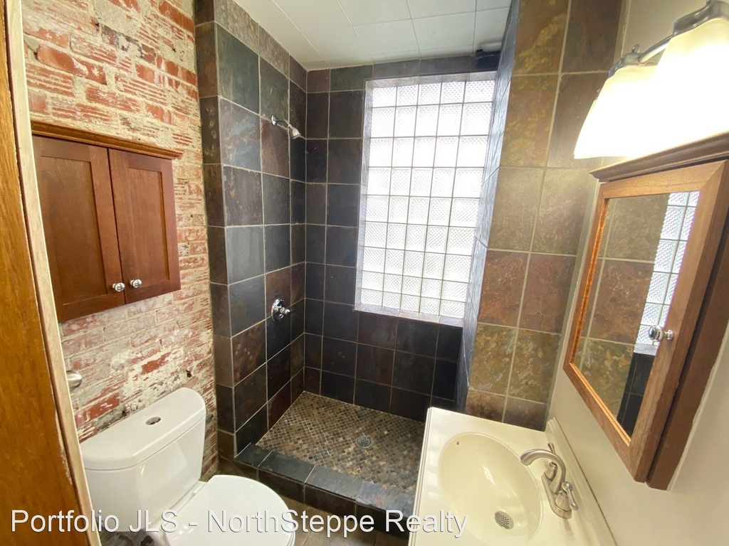 432 E 15th Ave - Photo 11